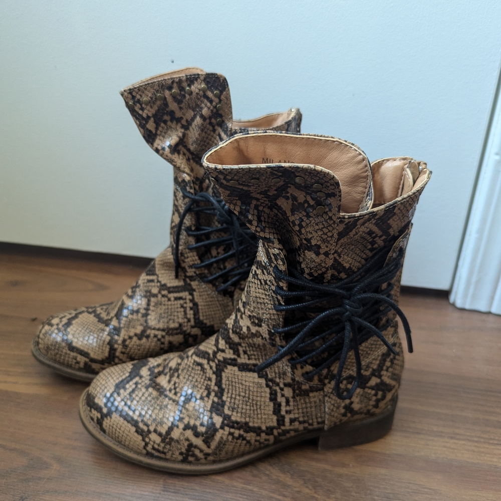 Mata Shoes Milano Snakeskin Tan and Black Boots